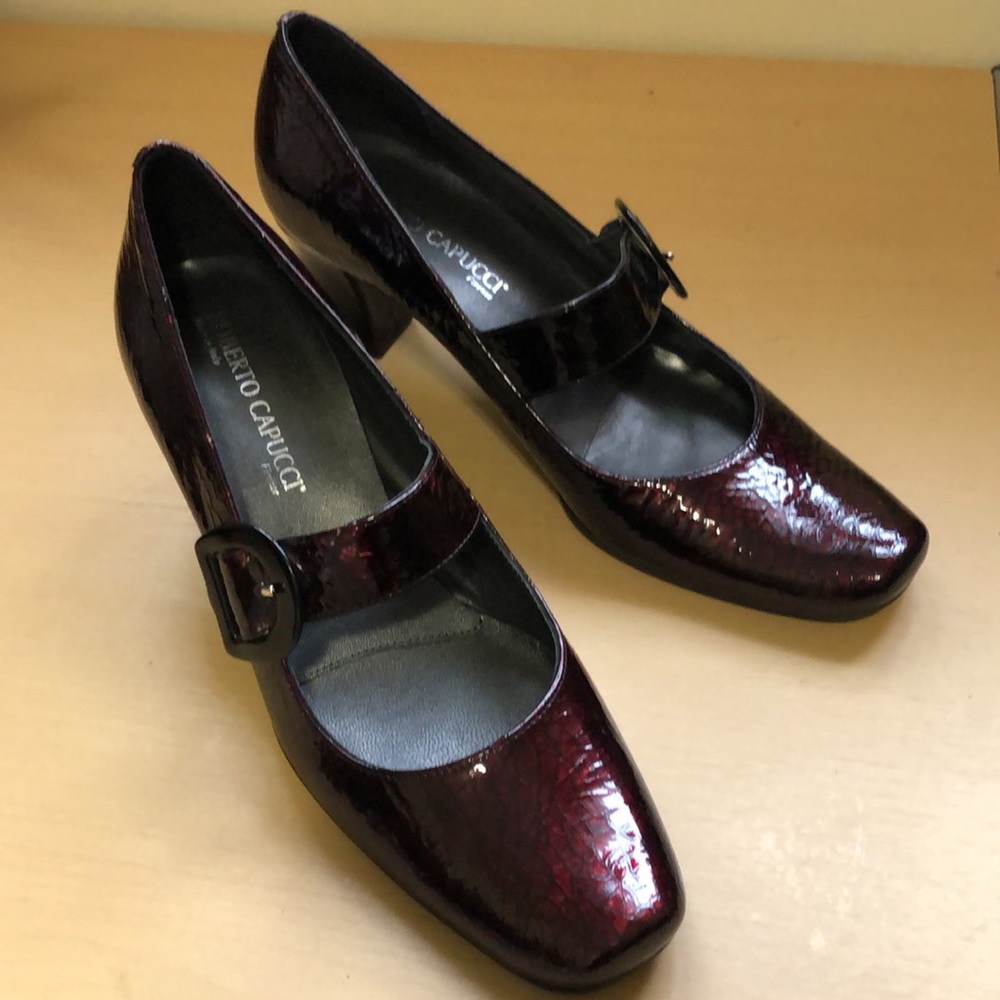 NWOT Red Croc Patent Mary Janes | Roberto Capucci